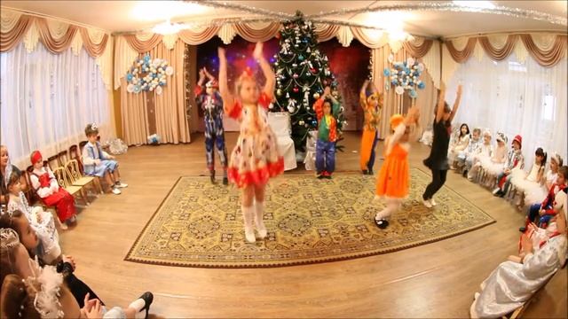 Марш елочных игрушек / Слова и музыка: Владимир Львовский смотреть онлайн