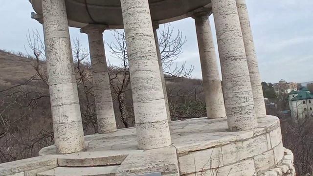 Беседка Эолова арфа, Вид на Эльбрус смотреть онлайн