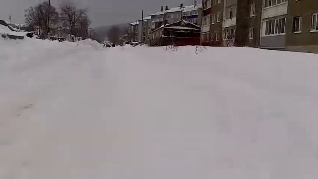 Южно-Сахалинск выгребаю из сугробов смотреть онлайн