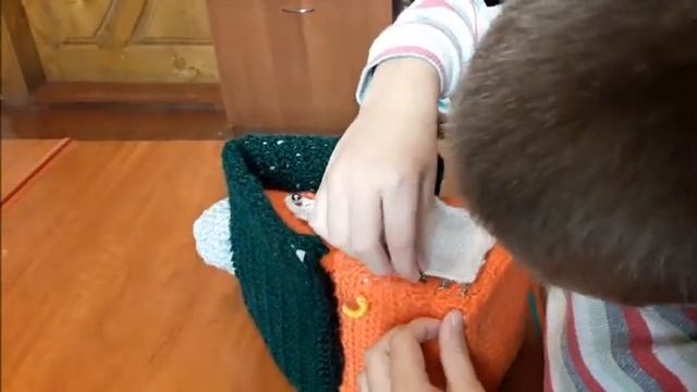 Розвивальна іграшка "ХАТИНКА ГОРОБЧИКА".Підготувала практичний психолог Глушко Христина Миколаївна. смотреть онлайн