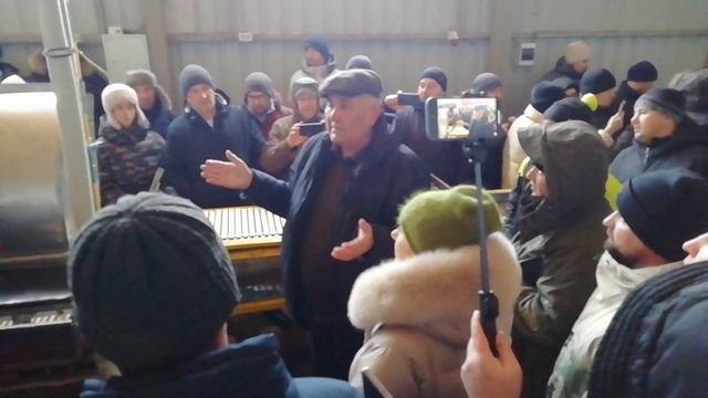 Экскурсия на пасеку пчеловода промышленика Резбаева Р. Т. смотреть онлайн