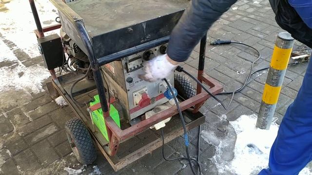 Работа сварочного генератора Europower EP-250XE двигатель GX 620 смотреть онлайн