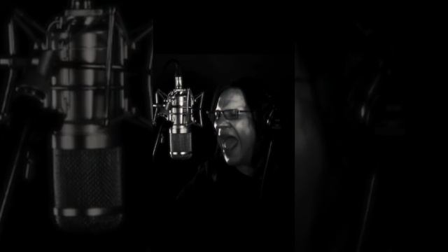 #music #rock #studio #vocal #guitarist #song смотреть онлайн