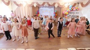 Дети подросли / авторы  Л Кириллова, С Каптюхов