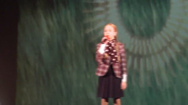 Ленинградская песенка. Солистка - Базанова Мария смотреть онлайн