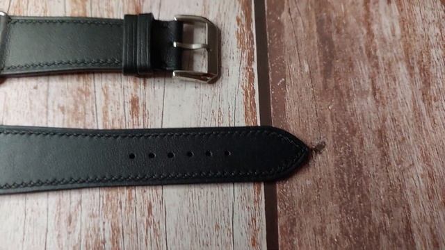 Black Swift Leather Strap For Apple Watch Series 8 (45mm) смотреть онлайн
