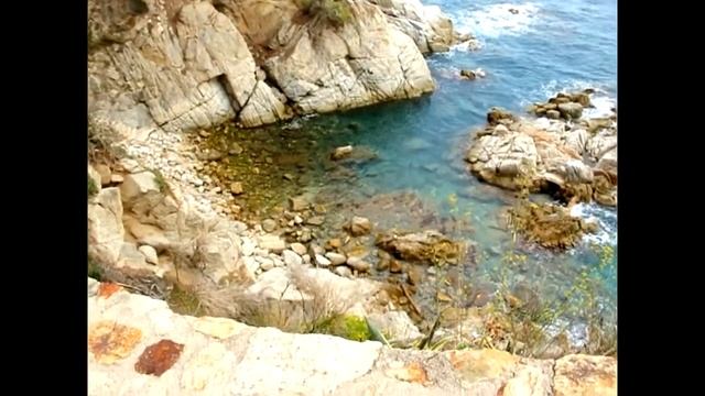 Тропа к иберийскому поселению в Ллорет де Мар смотреть онлайн