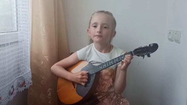 народна пісня "Ой у вишневому садку" виконує Аріна Шерстобітова смотреть онлайн