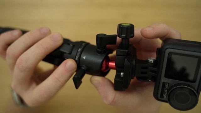 SmallRig Tripod BUT2664 Hands - On