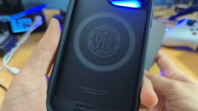 Spigen Mag Armor Case for iPhone 13 Pro смотреть онлайн
