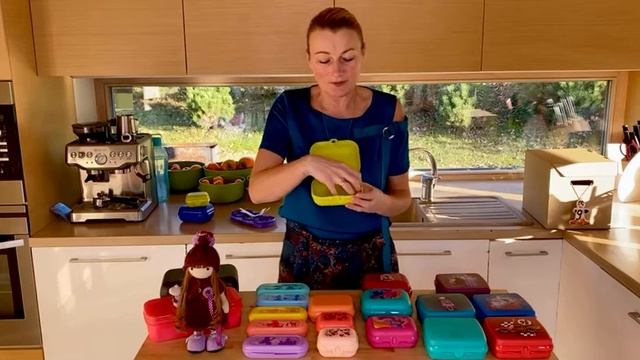 Devinta Kalėdų Kaikimo Diena. Tupperware Austriukai