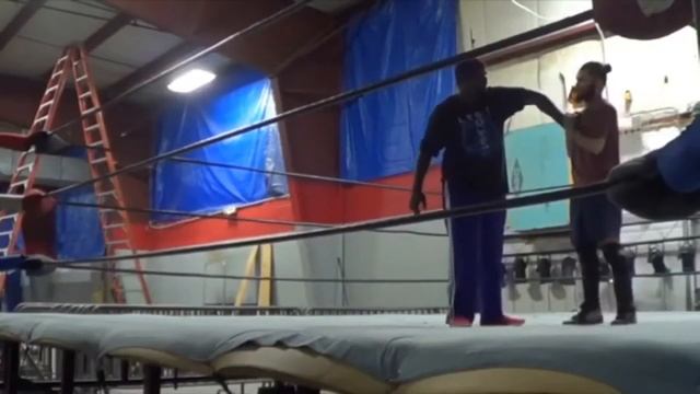 [Training at Warriors Documentary] LAW - Love and Wrestling смотреть онлайн