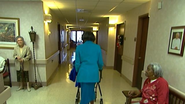 Crisis facing American seniors: Life as "elder orphans" смотреть онлайн