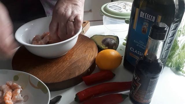 Средиземноморский салат в восточном стиле