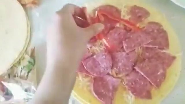 Пицца за 5 мин ,без теста!!!!