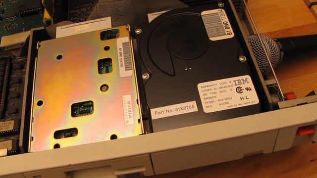 20MB Hard Drive from 1987 - IBM WDI-325Q (IBM PS/2 Model 30) - Hard Drive Sounds смотреть онлайн