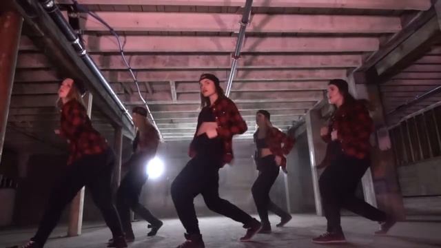 Dance Acadia - "The Drop" by Bro Safari смотреть онлайн