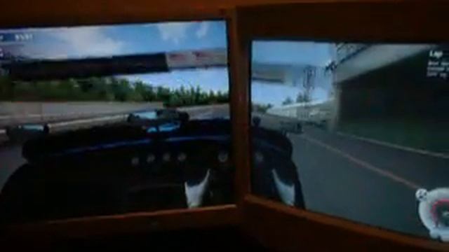 HD2600XT Gameplays - Race 07 Dual Screen Test смотреть онлайн