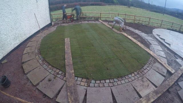 Laying A Lawn In Timelapse смотреть онлайн