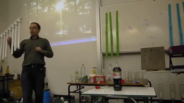 Diet Coke and Mentos Experiment, Sligo Science Fair, 2011 смотреть онлайн