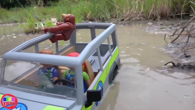 Safari Wildlife Animal with Underwater Truck смотреть онлайн