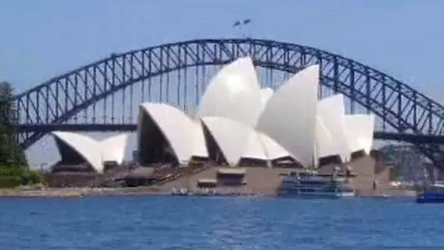 Big Txs For The SurfBoard - Sydney Opera Matrix Effect