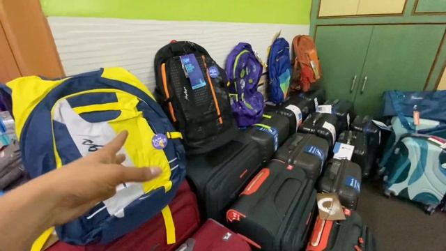 Cheapest luggage Bags || 100% Original with upto 70% Off | Safari Bags, Vip Bags, Sky Bags | DELHI смотреть онлайн