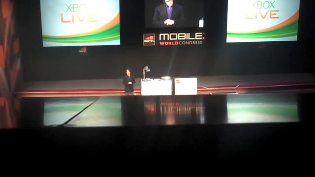MWC11: Windows Phone meets Xbox Kinect .One game, two devices смотреть онлайн