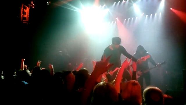 Ill Nino - This Is War (2017 04 13 @ Opera Concert Club, SPb) смотреть онлайн