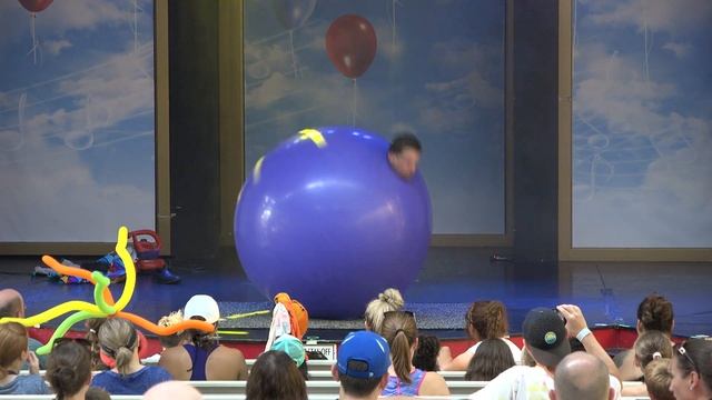 Kids World at Holiday World & Splashin' Safari смотреть онлайн