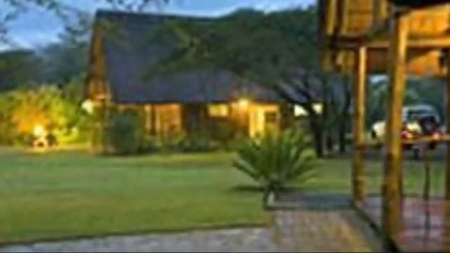 Rhino River Lodge смотреть онлайн