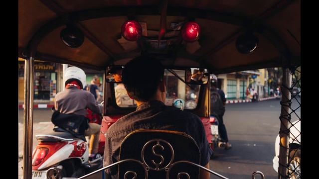 City Travel Music Background смотреть онлайн