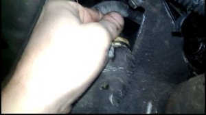 Daewoo Matiz - Снимаем привод датчика скорости в МКПП