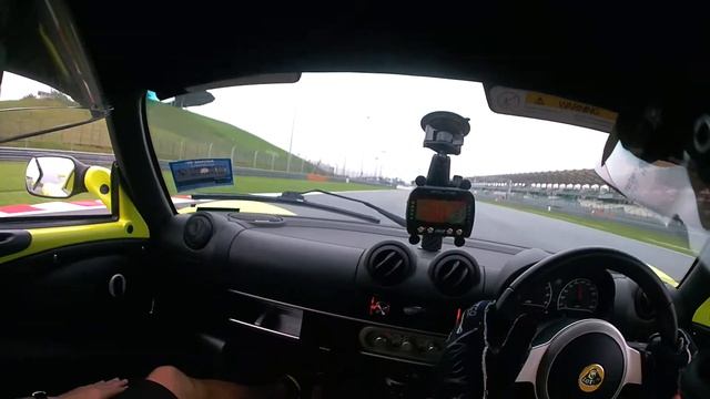 Slippery T5 T6 T7 T8 in a Lotus Exige смотреть онлайн