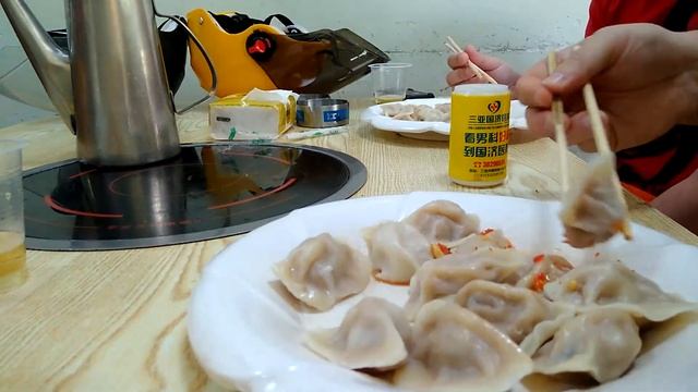 едим пельмешки)китай)санья)