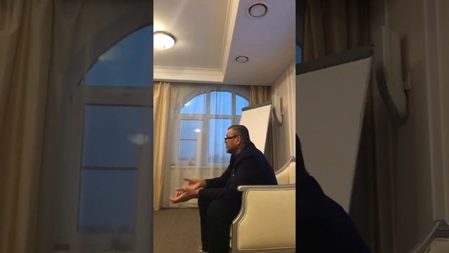 Про философию денег. Закрытая встреча с миллиардером (часть 4) смотреть онлайн