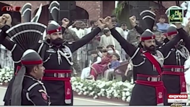 Brave Pakistani Rangers Women's | During Parade Steals Show | Wagah Border Parade смотреть онлайн