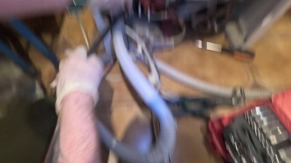 Стиральная машина zanussi(electrolux) бьет током через воду в кране. Машинка 99-го, что же внутри?