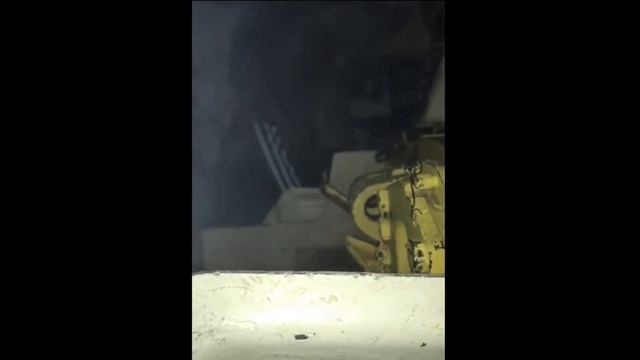 Взял жену на работу )))