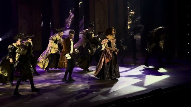 Molière le spectacle musical - Et si c’était nous deux - Vike, Shaina Pronzola, David Dax смотреть онлайн