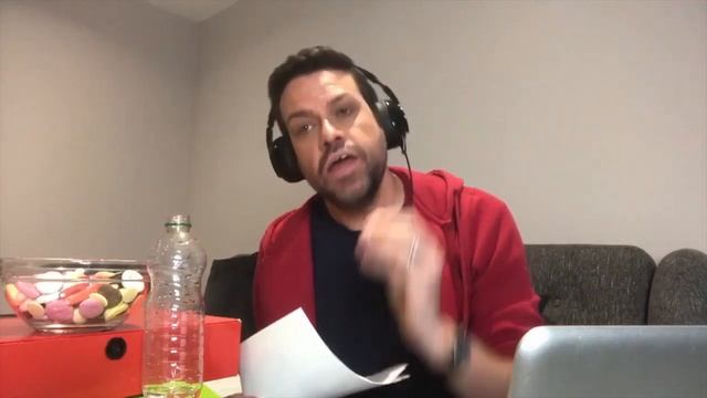TRUMP [press briefing script out the window] смотреть онлайн