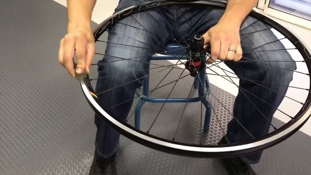 Cleaning Brake Surface on Aluminum Rims смотреть онлайн