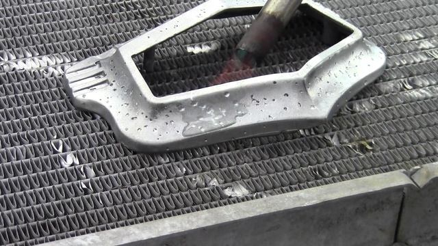 Restoring Pitted Classic Car Parts at 350℉ with Super Alloy 1 Low Temp Pot Metal Solder and Flux смотреть онлайн