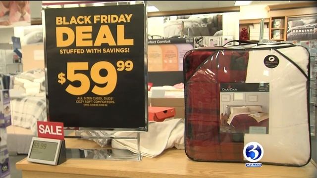 Video: Shoppers brave the cold for Black Friday deals смотреть онлайн