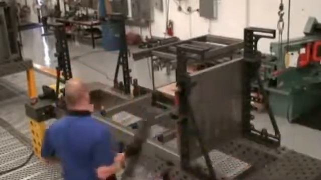 DEMMELER 만능 용접정반 (3차원 클램핑시스템)4 смотреть онлайн