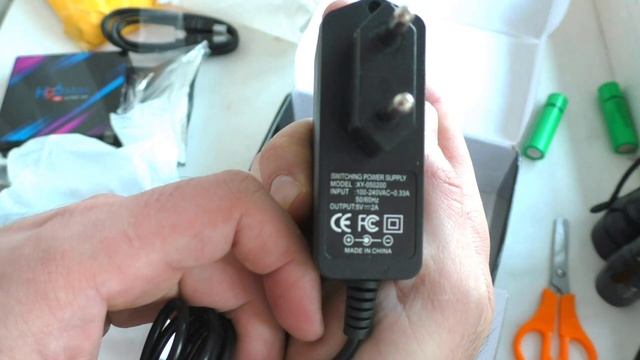 RGB Лента, Фонарик с светодиодом L2 и H 96 MAX TV BOX 4 K. смотреть онлайн