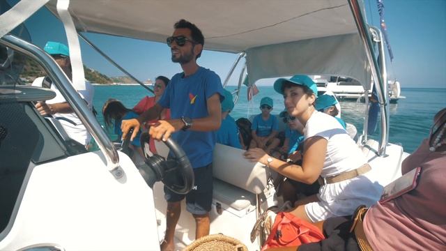 Puliamo la spiaggia di Capo D'Orlando! Lagoon 51 Summer Tour смотреть онлайн