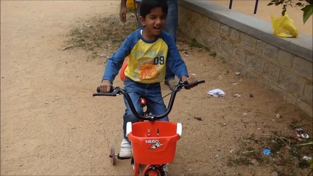 Bicycle ride in Dinosaur Park Disney pixar Lightning Mcqueen car paw patrol pups angry birds смотреть онлайн