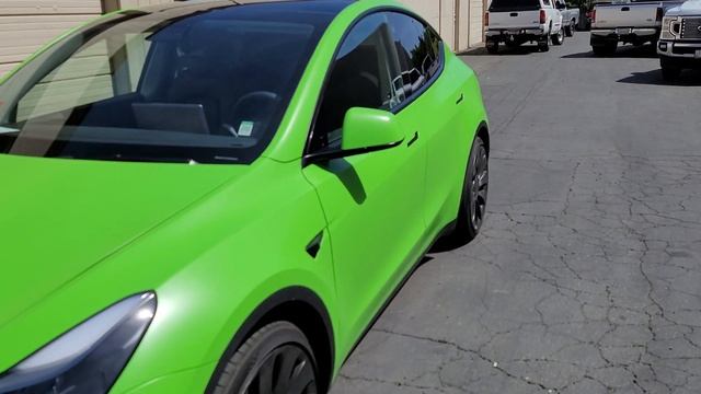 Tesla model Y wrapped in Satin Grass Green смотреть онлайн
