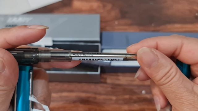 เปรียบเทียบ Lamy AL Star Azure Special Edition 2021 กับ Turmaline 2020 Limited Edition Pen смотреть онлайн